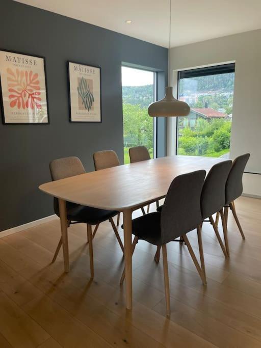 Villaer New And Spacious House With Fireplace Oslo
